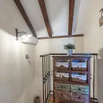 Ela Villa