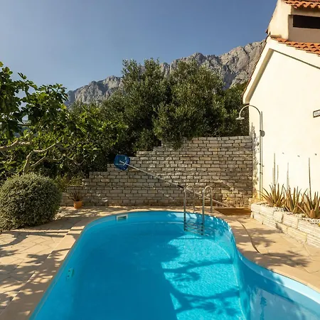 Ela וילה *