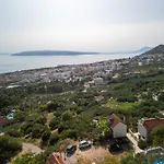 Ela Villa